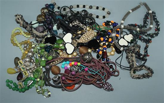 Costume jewellery & watches, various(-)